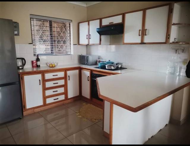 2 BEDROOM TOWNHOUSE FOR SALE IN ARBORETUM